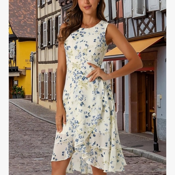 Floral Blue and White Women's Dress NWT - Picture 4 of 16